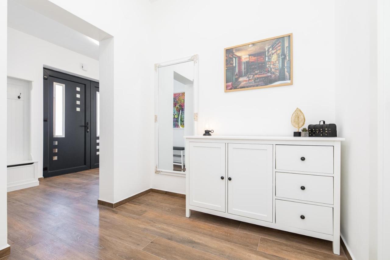 Apartments Suzy Σίμπενικ Εξωτερικό φωτογραφία